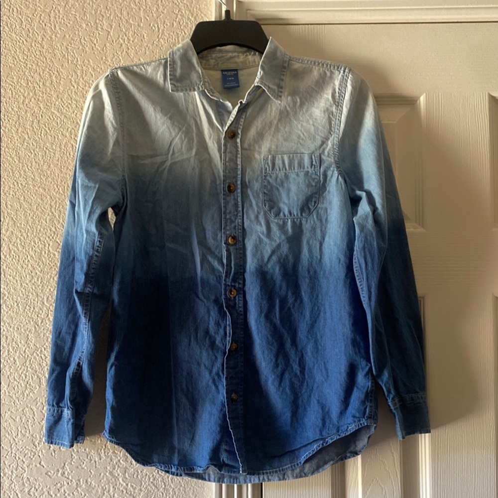 Arizona Jean Company Blue Ombré Button Down Shirt